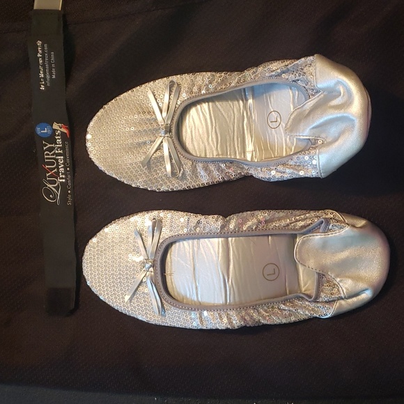 Silver sequence flats - Picture 2 of 3